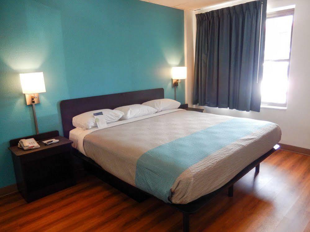 Motel 6-Elmsford, Ny - White Plains Extérieur photo