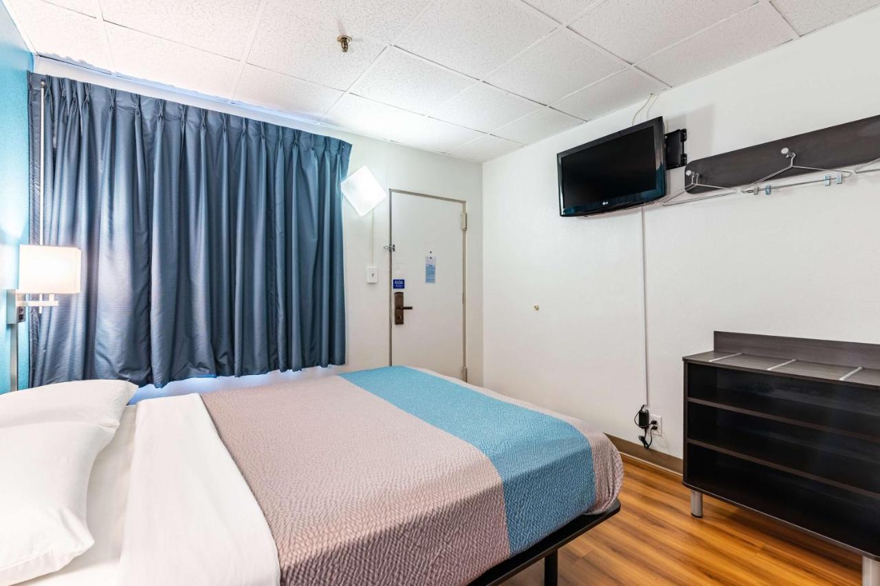 Motel 6-Elmsford, Ny - White Plains Extérieur photo
