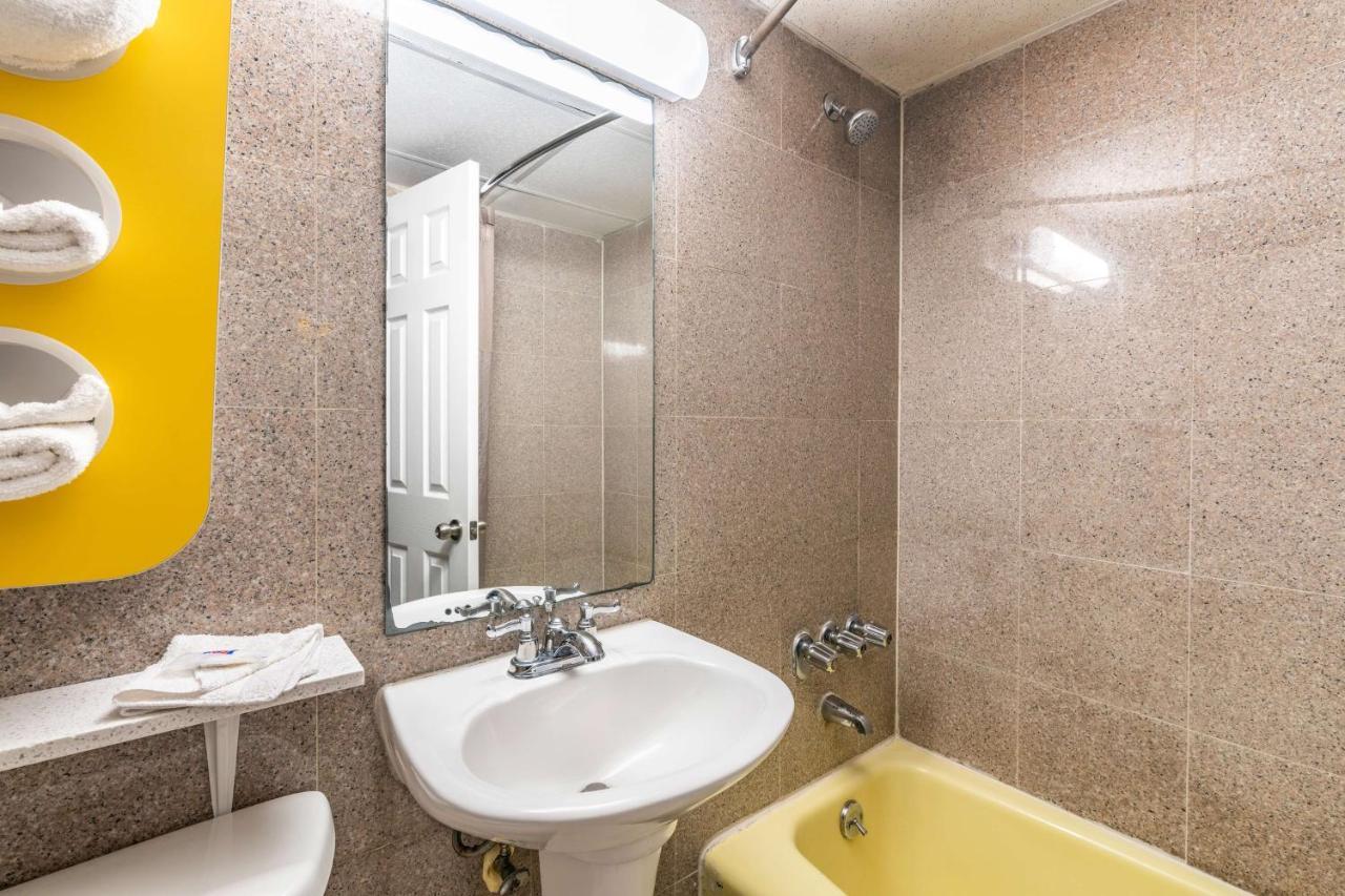 Motel 6-Elmsford, Ny - White Plains Extérieur photo